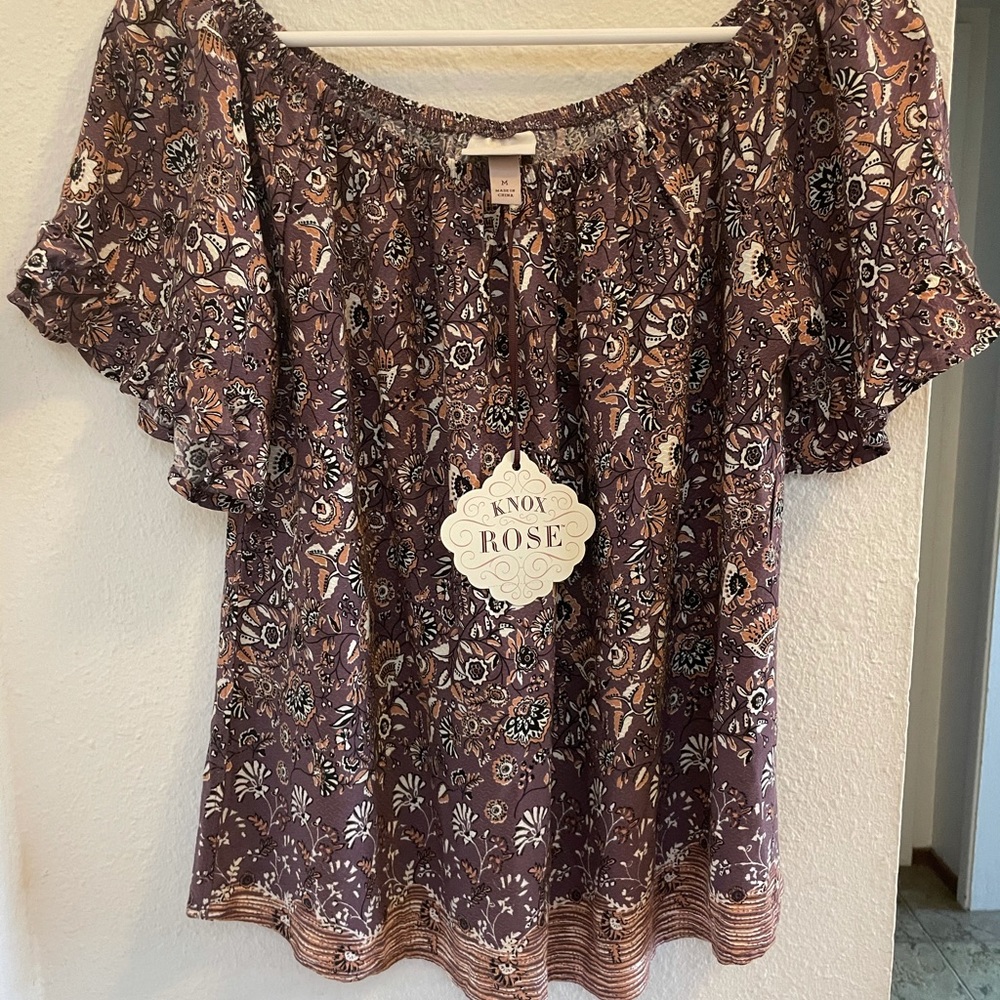 NWT Knox rose off the shoulder top